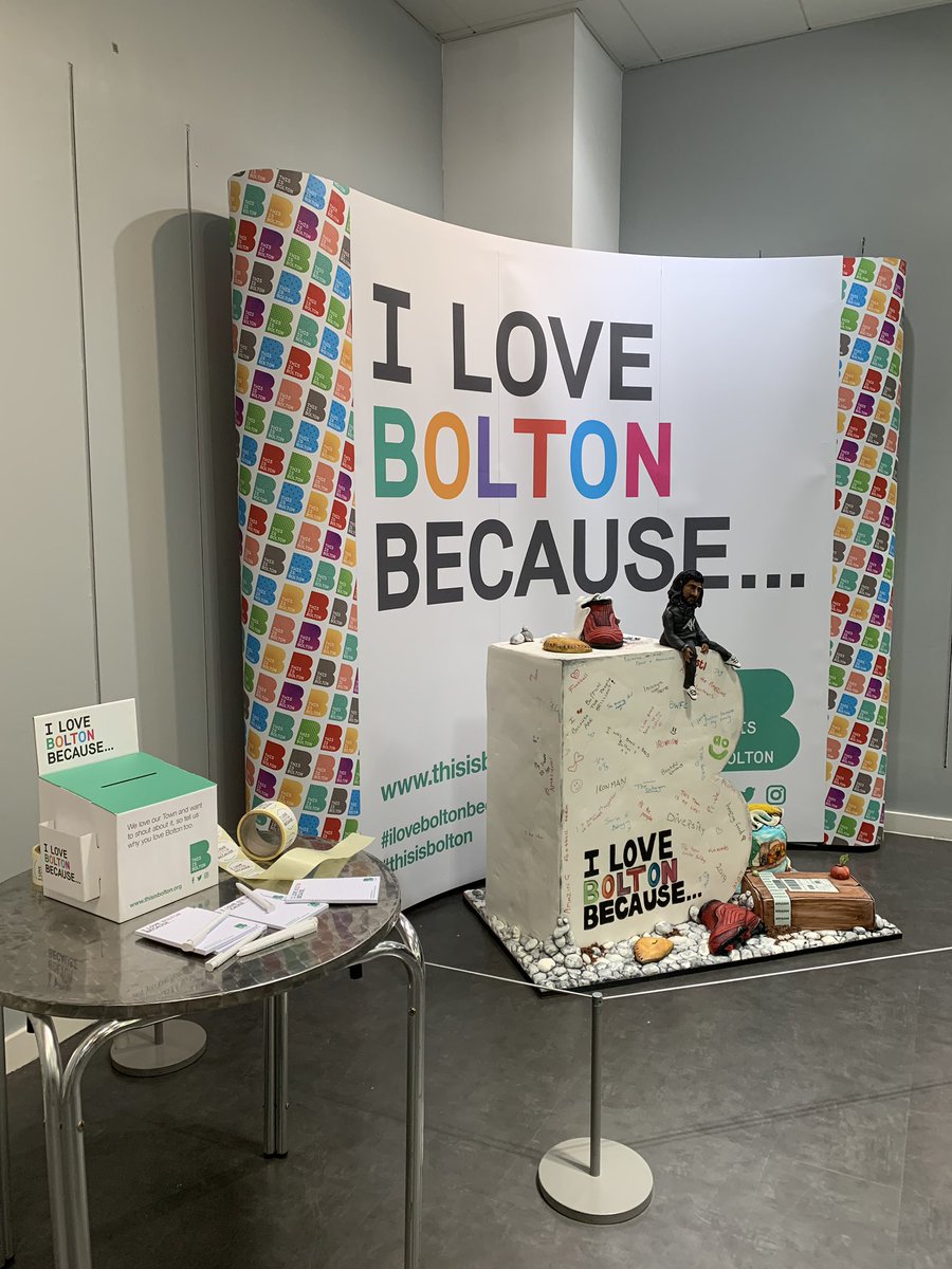 thisisboltonuk's tweet photo. Can you believe this is a cake!? How incredible! Made by the amazing @GajraKay especially for @boltonfoodfest this bank holiday weekend! Even has a mini @amirkingkhan on top! 🍰👩‍🍳🥊#iloveboltonbecause #boltonfoodfest https://t.co/jPvUsxUsx4