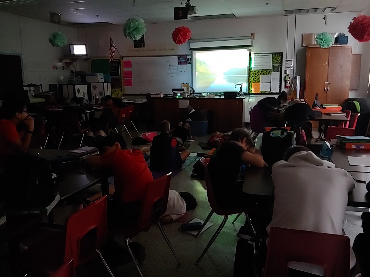 JennCookMTSS's tweet photo. #mindfulness in our classroom. Learning a tool to help us be more aware of our minds and bodies. https://t.co/VTqLDfRebp
