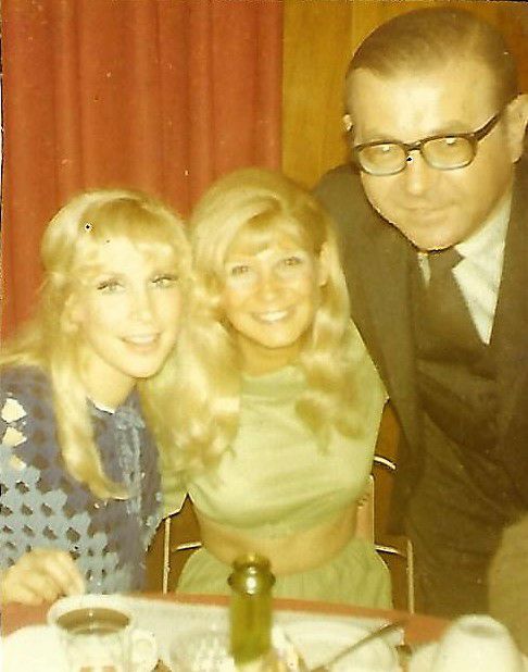 PhoenixLights's tweet photo. August - 50 yrs. ago - when I was understudy for beautiful BARBARA EDEN ("I Dream of Jeannie") as 'Maria' in "The Sound of Music". Happy Birthday TODAY Barbara! #drlynnekitei #barbaraeden https://t.co/XHOG4f1axP