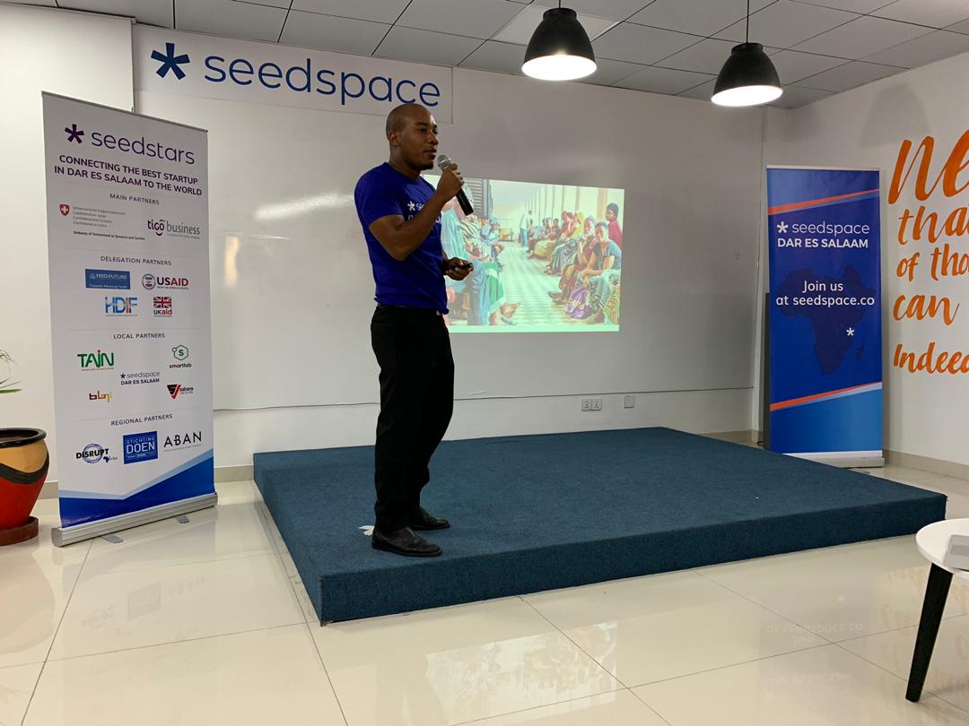 Seedstars's tweet photo. #ZanzibarHealthInnovation introducing an equipment which can diagnose and prescribe heart diseases patients.
#SSWDar19 #SSWTour19 https://t.co/L3oqluyuU0