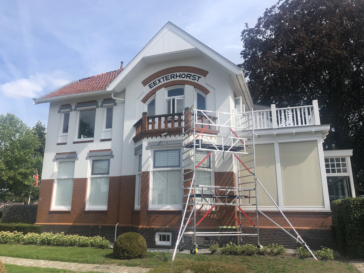 En we zijn een klein beetje al weer begonnen. Onderhoud stucwerk #scheemda #herstel #stucwerk in samenwerking met <a href="/Jan846/">Jan Börchers</a>