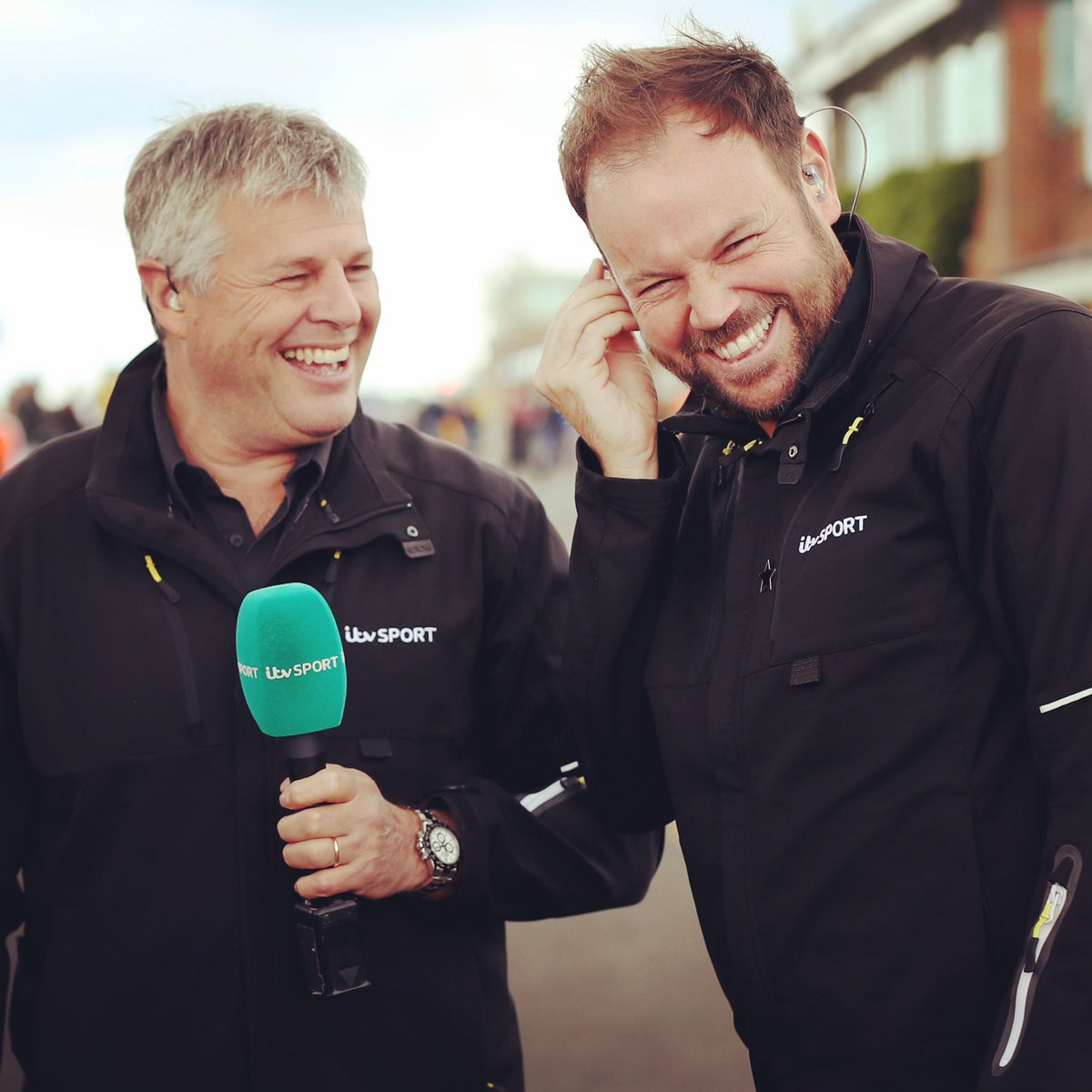 🧁🥧🥧🧁🚗 📺 

Cakes, pies, pies, cakes, Dan Cammish... and #BTCC highlights from Thruxton on ITV4

Saturday: 1030 &amp; Sunday: 0715