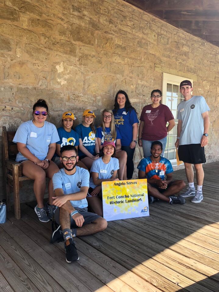 volunteeratasu's tweet photo. TODAY is the day! You still have time to come on out to the UC Lobby and check in and have some fun volunteering! Be here! #angelorw #serveexploreexperience https://t.co/cyP6tY3FFl