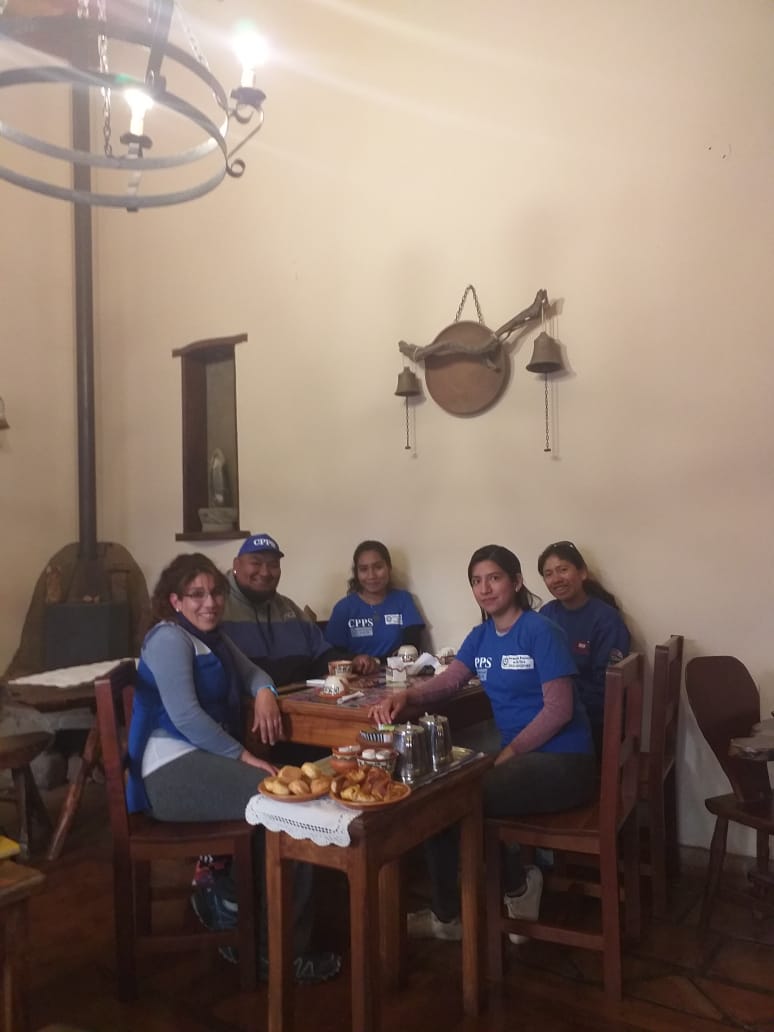 Emilse57181173's tweet photo. #Trabajando para acrecentar el universo cultural nuestros niños y jovenes. #AjedrezEducativo y #PlayonEducativo. @fguillesaavedra @patriciapinasco @AlancayDel @matiaszaki16 @EmiliaRojo14 @NunezShaq @CamilitaAgus @RominaChaile6 https://t.co/PRMBUdY9BZ