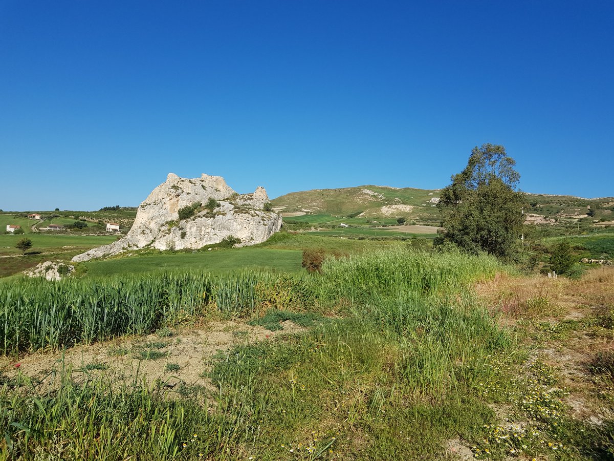 FedesMood's tweet photo. Magna Via Francigena (Sicilia)__Cammino da Palermo ad Agrigento 🎒 (apr 2018)
-Percorso da Grotte a Agrigento

#magnaviafrancigena #sicilia #camminoinsicilia #pilgrimage #backpacking #hiking #adventure #nature #landscape https://t.co/wGTDsK2z4C