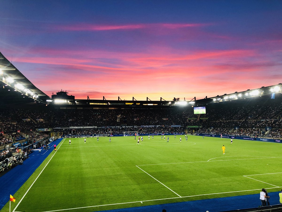 mille906's tweet image. Un troisième soir européen à la Meinau 🌅 #RCSASGE