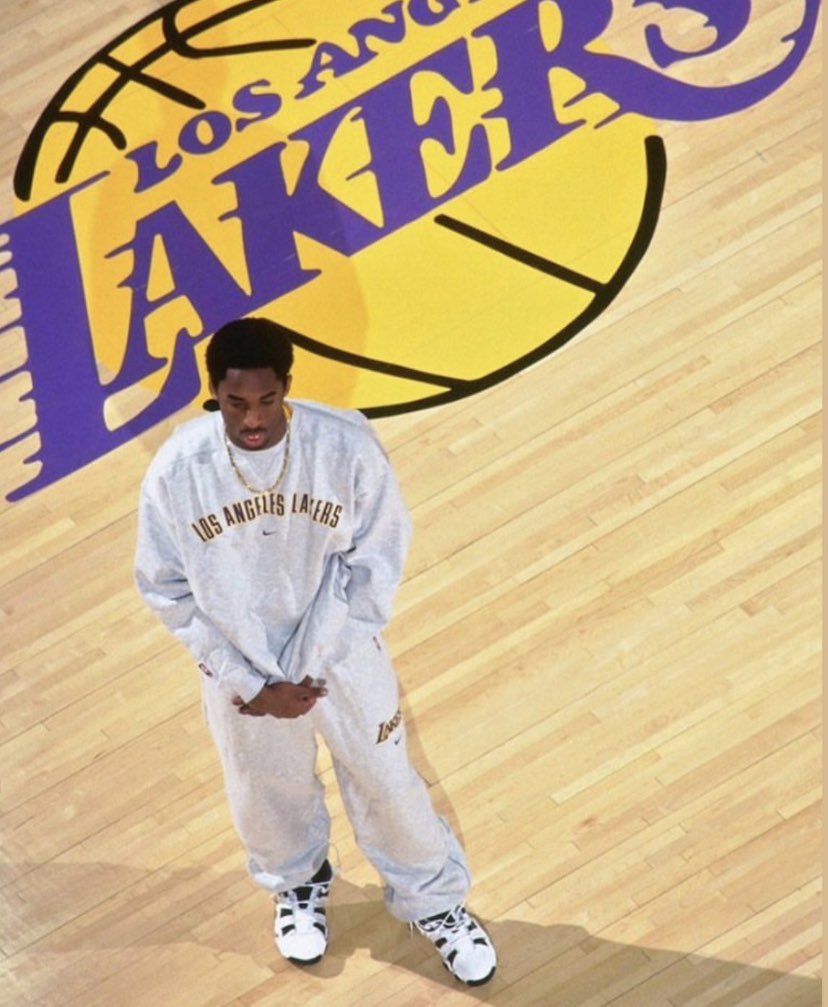 Happy birthday to the only person better than Michael Jordan. My Kobe Bryant 