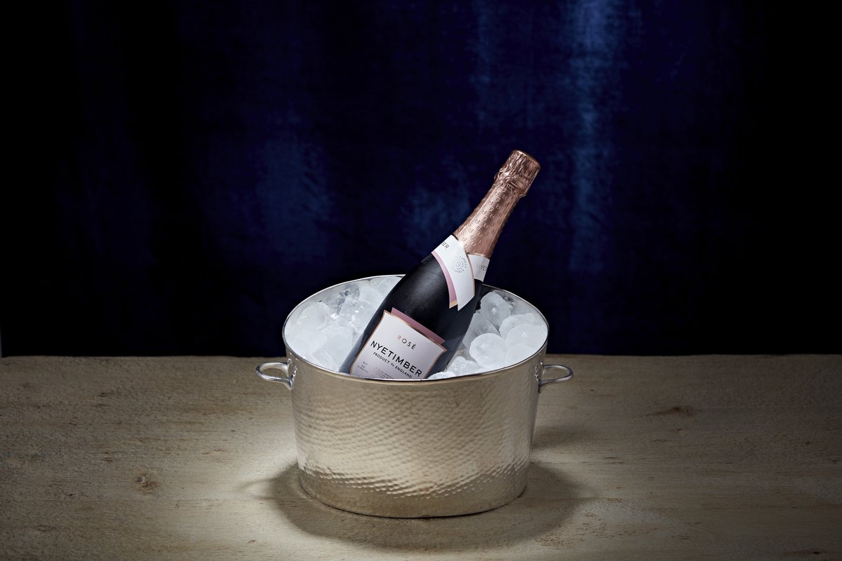 Nyetimber's tweet photo. Between 1-3pm tomorrow, @HorshamCellar will be hosting a very special #Nyetimber tasting to celebrate #TheBigNibble and #HorshamFoodFest. @HorshamFoodies Learn more: https://t.co/CkFPkL0pas https://t.co/hfzSjbP39R