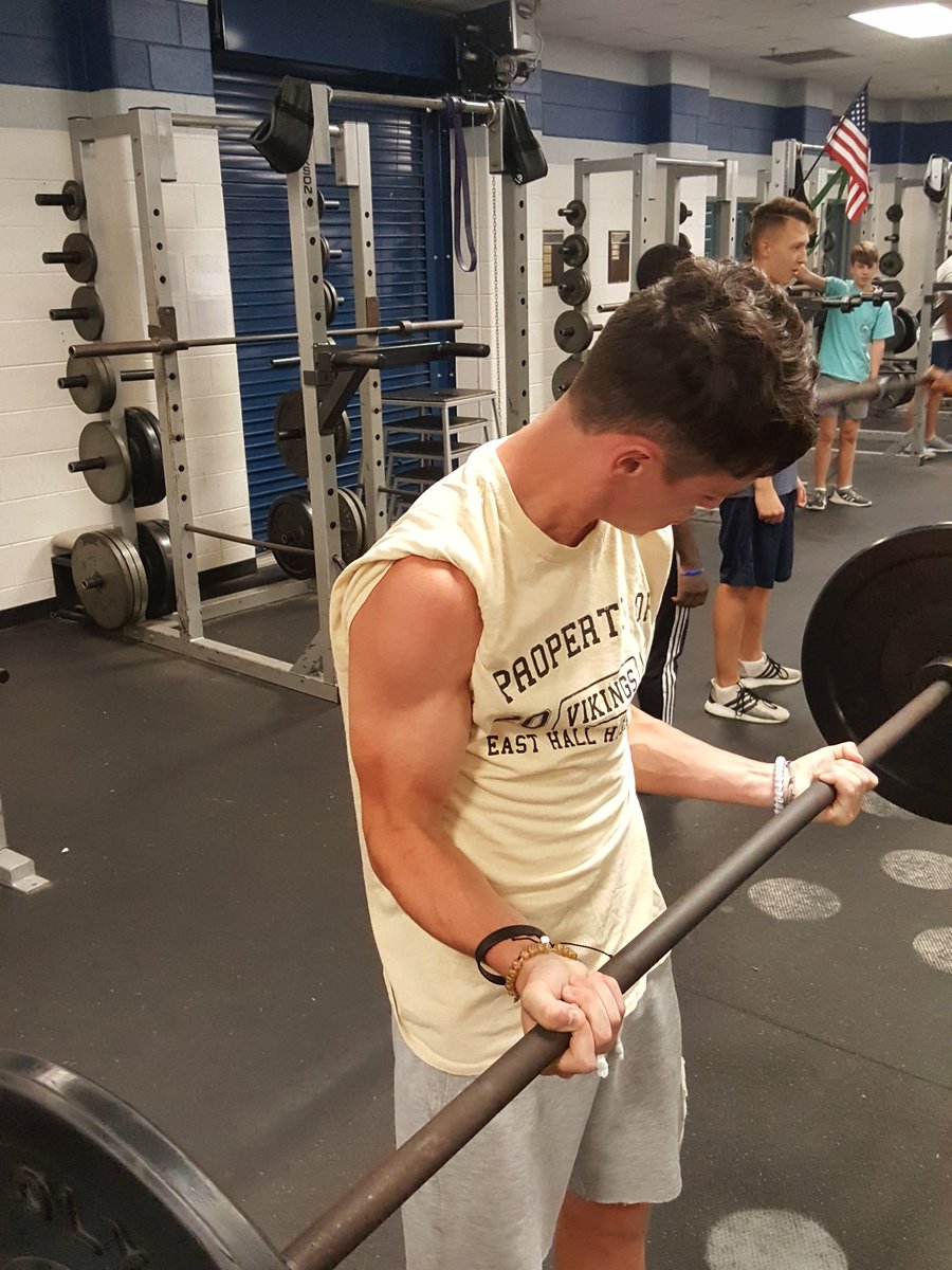 CameronPettus's tweet photo. @Bryce_5_ #FlexFriday #GAMEDAY https://t.co/AmU4nmvysU
