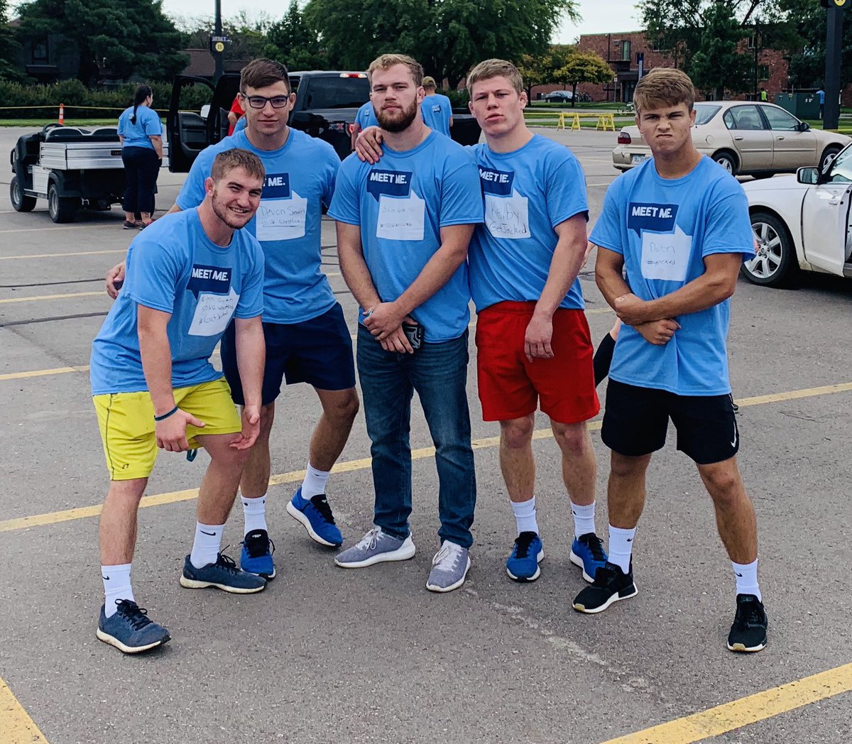 CoachCSimaz's tweet photo. Itβs Move-In day and the wrestlers are getting after it; per usual..
Well, on second thought, most of these pictures look a little staged so I could be wrong.
#GetJacked #MeetState https://t.co/3xpucVa3ks