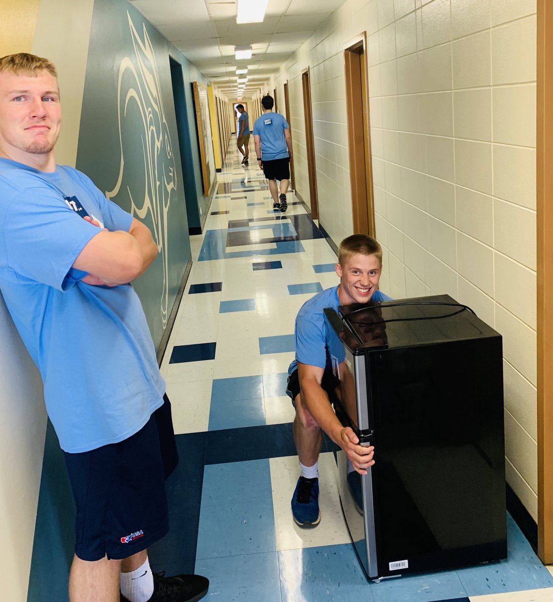 CoachCSimaz's tweet photo. Itβs Move-In day and the wrestlers are getting after it; per usual..
Well, on second thought, most of these pictures look a little staged so I could be wrong.
#GetJacked #MeetState https://t.co/3xpucVa3ks
