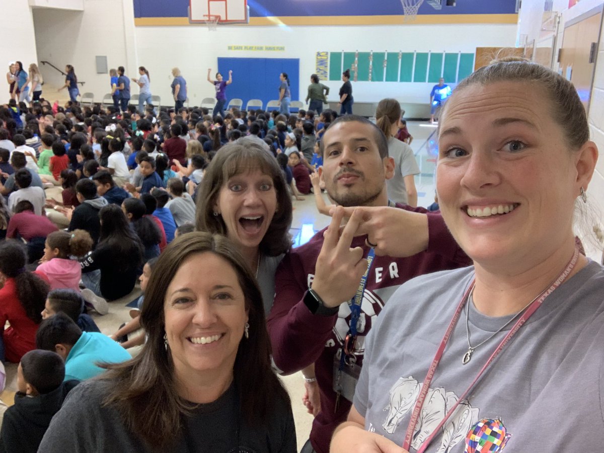 mrskkdixon's tweet photo. Rachel’s challenge assembly!! #makeadifference @LakelandES https://t.co/m66tLAmQde