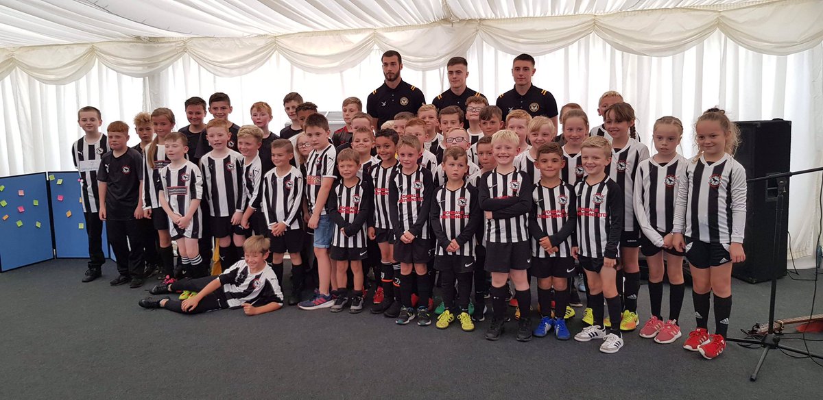 CwmbranTown's tweet photo. Town’s youth enjoyed their day out at Newport County, made better by the home side beating Plymouth 1-0. #crowsdayout #youngcrows #crows https://t.co/ycEYix9urc