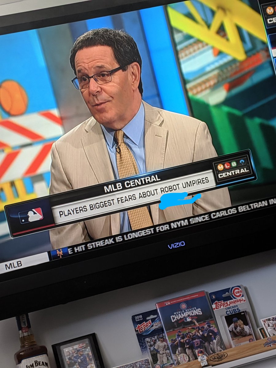 Chefjuanmora's tweet photo. They are not "Robot" umps, it is an automated strike zone. Calling them robots does no justice to the argument. This frustrates me.
#RoboUmp #AutomatedStrikeZone #MLBCentral https://t.co/AwF6ZuUURm