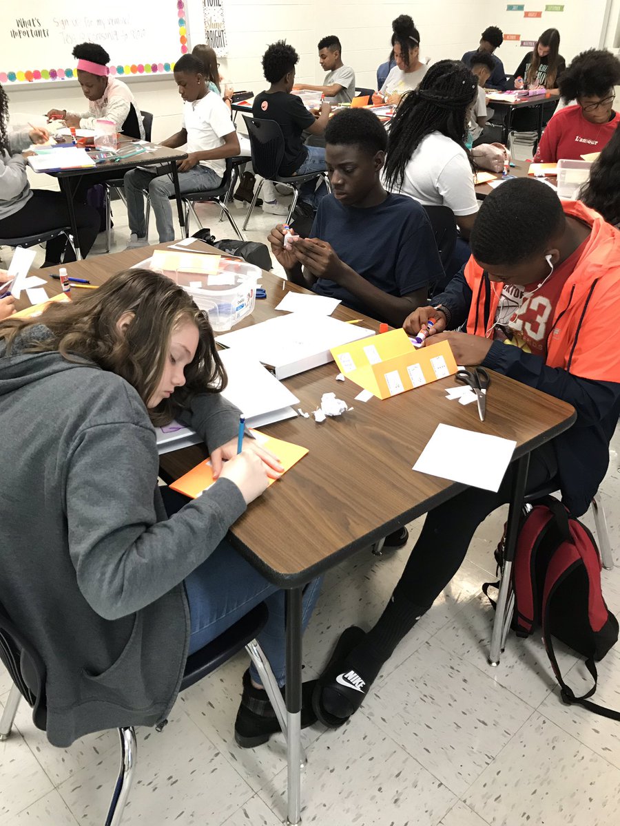 KatieCreson's tweet photo. When students are being EXCEPTIONALLY quiet (esp. for a Friday) so they get to listen to music while creating a Mitosis foldable! #placetOBe @OBMSPride https://t.co/kaXZIVvLx0