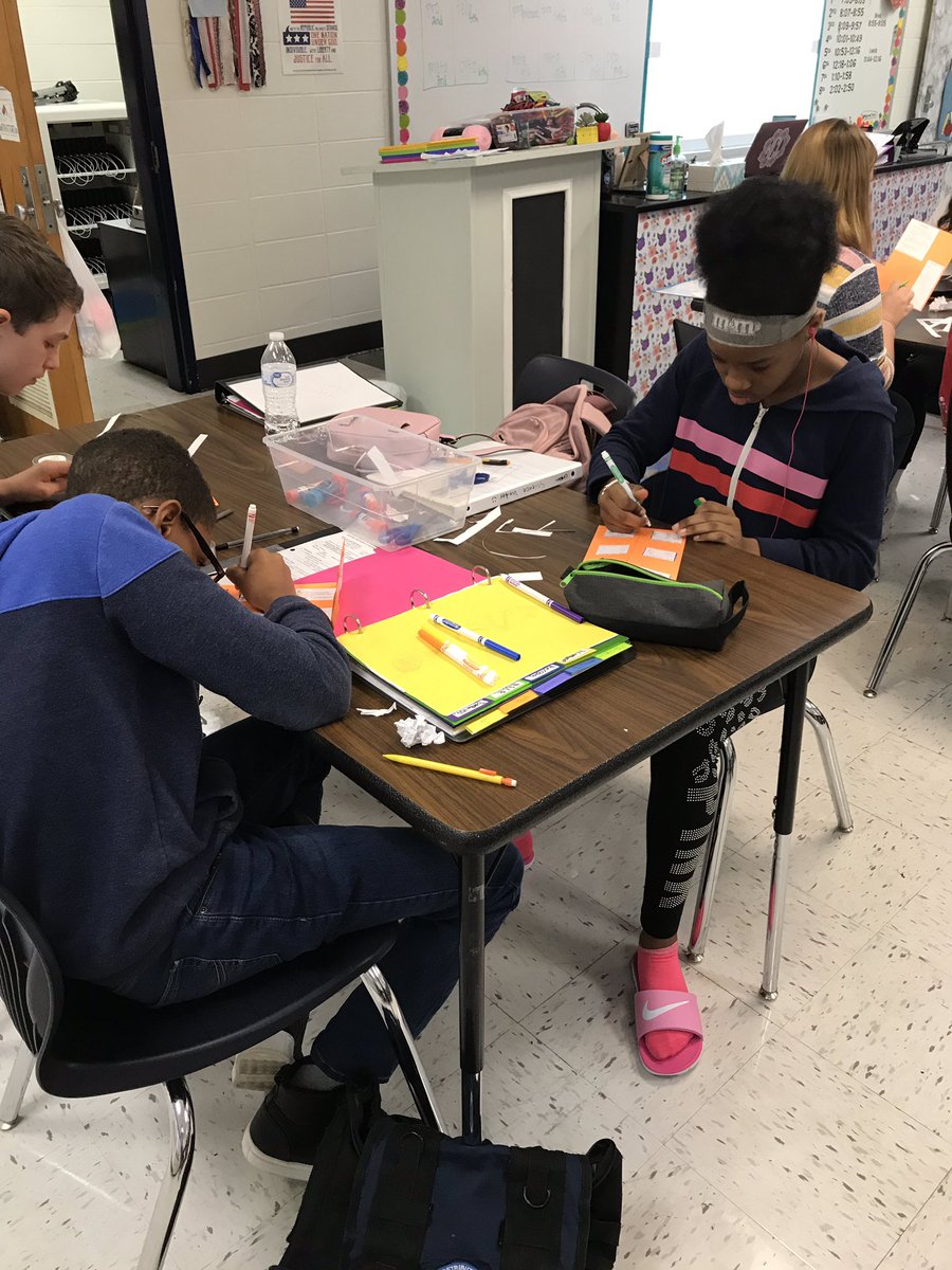 KatieCreson's tweet photo. When students are being EXCEPTIONALLY quiet (esp. for a Friday) so they get to listen to music while creating a Mitosis foldable! #placetOBe @OBMSPride https://t.co/kaXZIVvLx0