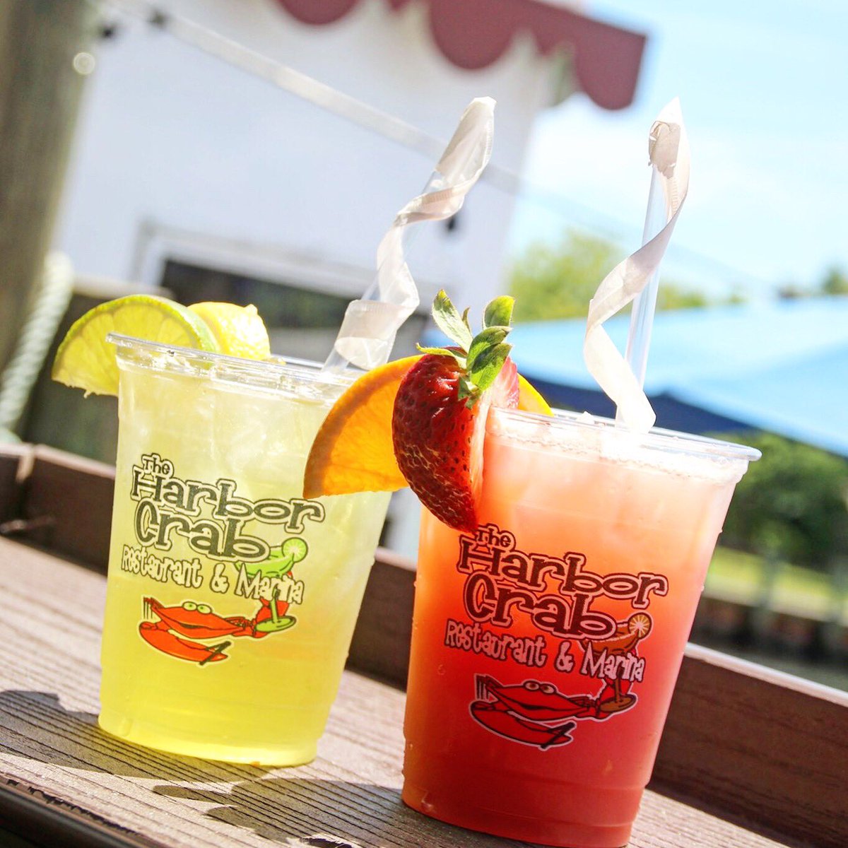 HarborCrabCo's tweet photo. Happy hour at Harbor Crab will be in full effect today 4 pm to 7 pm.  And then you will be dancing to O.P. Effect starting at 7:30 pm. 
🦀🦀🦀 ⠀⠀⠀⠀⠀⠀⠀⠀⠀⠀⠀⠀

#HarborCrab #ItsFridayHappyHour #PatchogueRiver #Patchogue #DrinksOnTheRiver #SipOnThis #OPEffect https://t.co/uPuO9BiPDq
