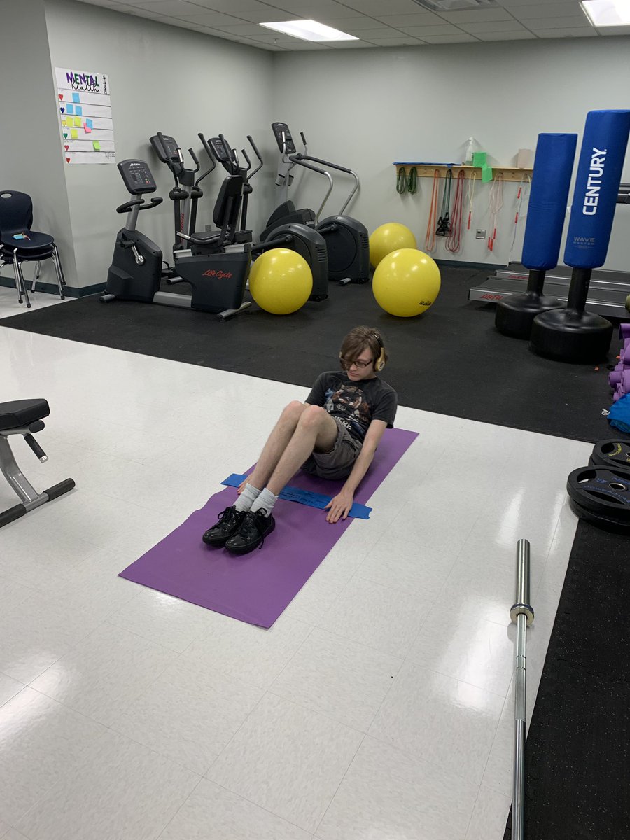 FitNikBake79's tweet photo. These seniors are bringing it!  @CMA_PSCC_KCS https://t.co/E8Vsn1DMrV