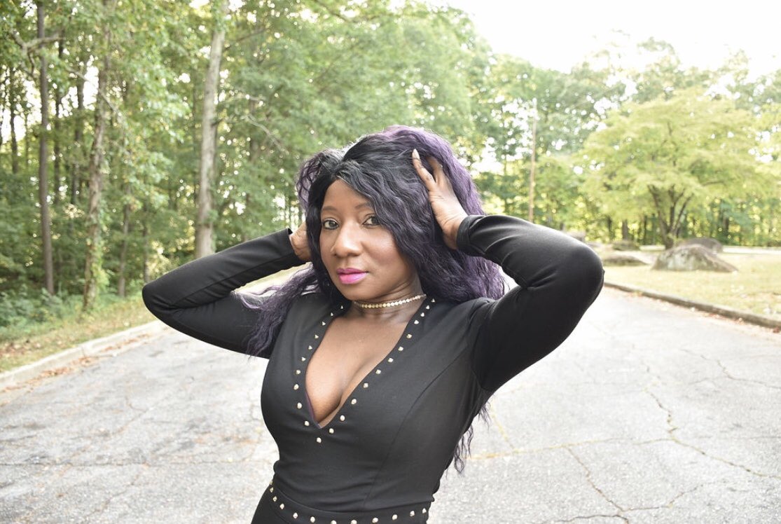 iamkimberlywebb's tweet photo. #SneakPeek: Hereโs an unedited photo from my shoot this week with @j_petti_photography ๐ธ๐
#PhotoShoot #Pictures #Photography #Actor #Actress #ActorLife #CharacterShots #PurpleHairDontCare
#Model #Modeling #Nikond5500 #Nikon #Camera #Proofs #Melanin #Mac #Makeup #Bebe #BebeBabe https://t.co/URad8MphVO