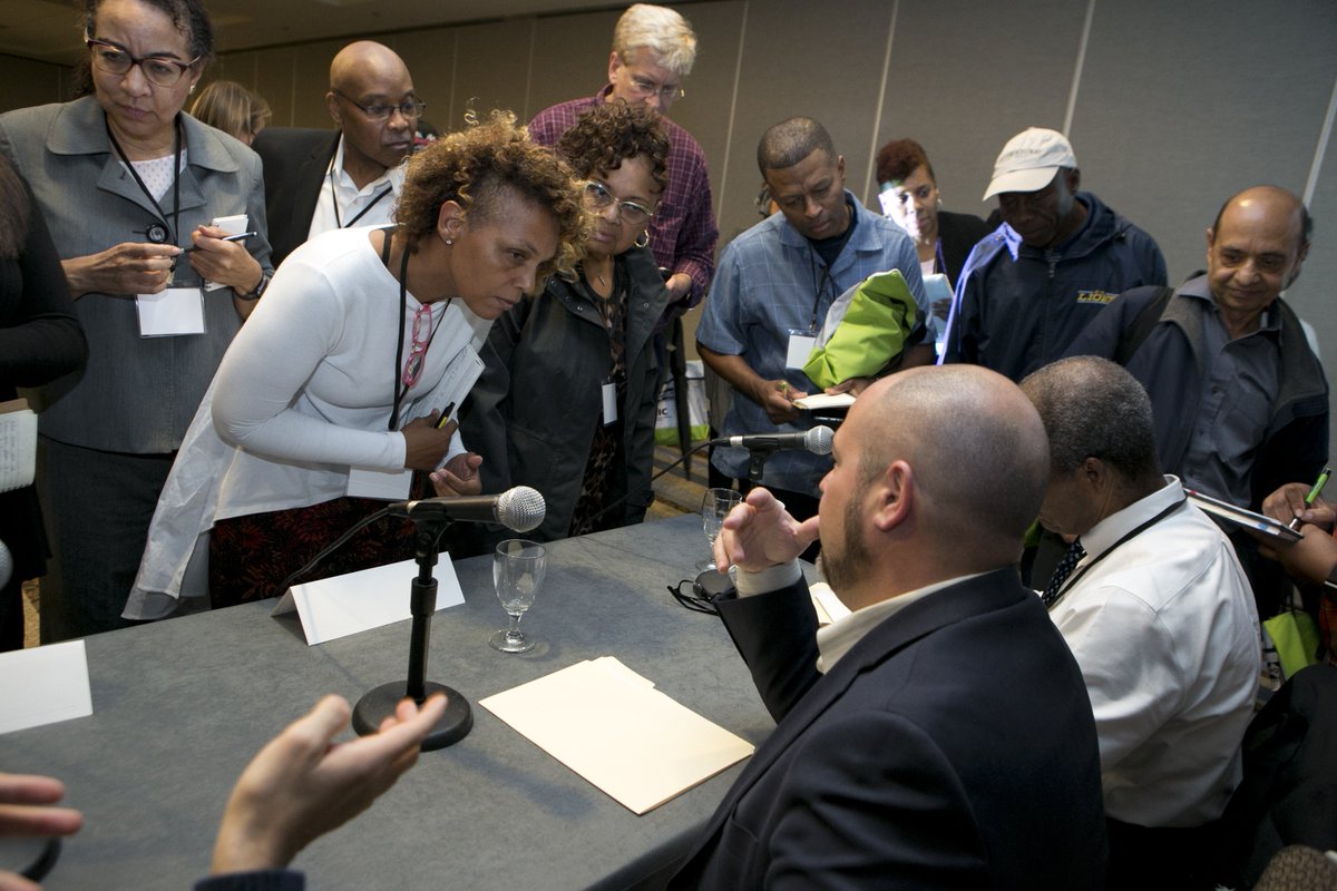 theCHAtweets's tweet photo. The #OwnerSymposium19 session schedule is now available at https://t.co/fUXzvhODBm. Join Aileen Flanagan of @LCBetterHousing, @germanllanos, @RailaPC, Taft West of @cclfchicago &amp; many others as they cover a variety of topics. Register now and start planning your day! https://t.co/vsHuRt04j1