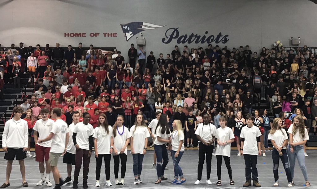 LewisburgHSXC's tweet photo. Varsity XC introduced at today’s pep rally. Ready for the first meet of the season tomorrow at South Panola❤️🏃🏻‍♂️🏃🏻‍♀️💙 #werunthesefields #runtheBurg https://t.co/NcuPa6ijXk