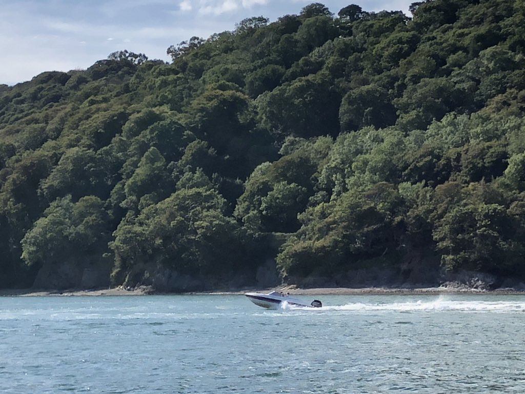 Water-testing a new 
@MercuryEngines 115hp 4-stroke - smooth running power!