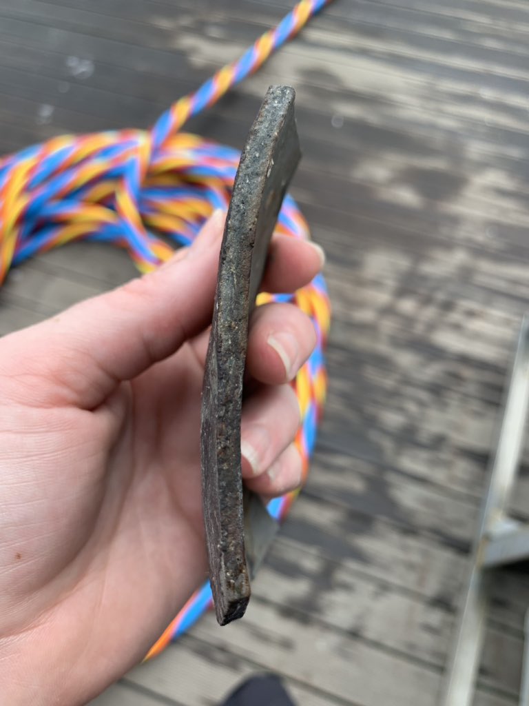 SarahWardAU's tweet photo. Even came back with some pottery, possible 12th century. Not bad for #FindsFriday?!
#maritime #archaeology #underwaterheritage #Jindo #Korea #FridaysFind #DMU #researchtrip https://t.co/UI6xmS04ny