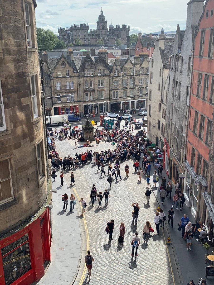 The street is busy busy busy today! Lots of lovely performers in the sunshine, including @TenementJazz !