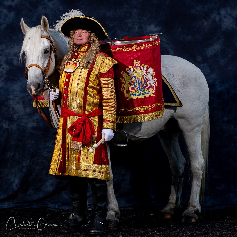 MadCowFudge's tweet photo. #Exploding #Melons with Alan Larsen getting ready for the Royal Armouries '#Cavalcade for a #King' horse shows. The museum is welcoming #HMKingCharlesII for three days of #spectacular horse shows, featuring drills, dressage and #horseracing @Royal_Armouries #Sport of #Kings #UK https://t.co/YV0yQYskqA