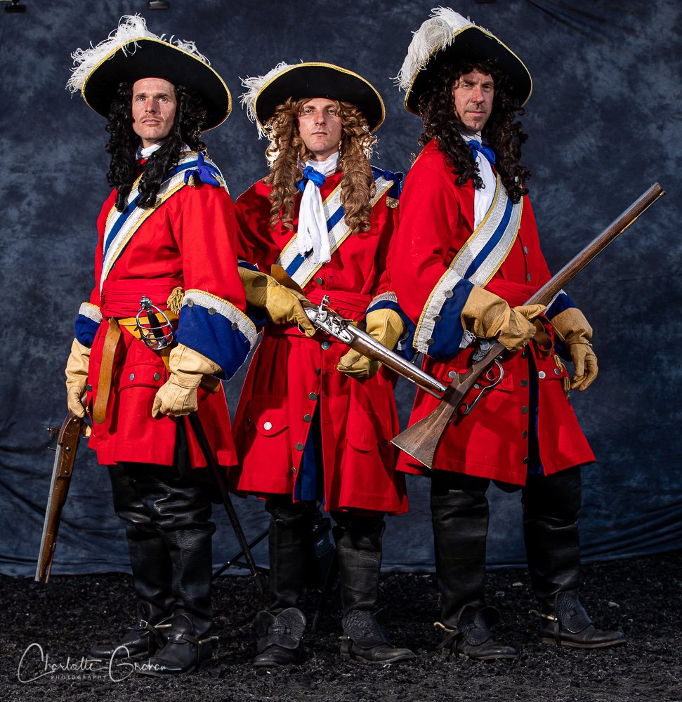 MadCowFudge's tweet photo. #Exploding #Melons with Alan Larsen getting ready for the Royal Armouries '#Cavalcade for a #King' horse shows. The museum is welcoming #HMKingCharlesII for three days of #spectacular horse shows, featuring drills, dressage and #horseracing @Royal_Armouries #Sport of #Kings #UK https://t.co/YV0yQYskqA