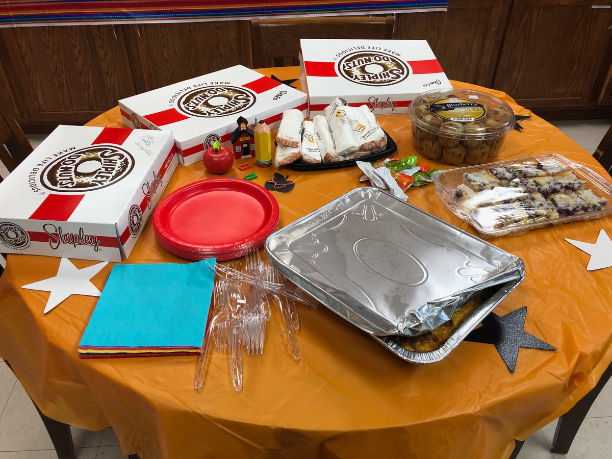 hcasaints's tweet photo. Thank you, HCA Parent Team, for providing a GREAT breakfast๐ฉ๐ฏโ๏ธ๐ฅฎ for our Faculty & Staffโผ๏ธ๐
#ParentTeam #HCAsaints #FirstWeekOfSchool https://t.co/GTho3z24s7