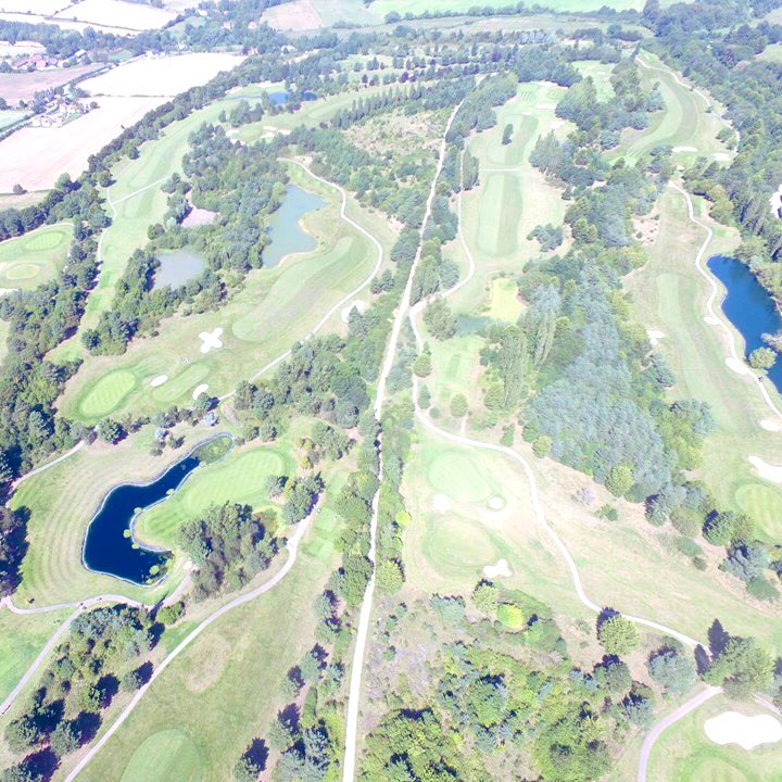 EssendonCCGolf's tweet photo. Treat yourself to a round or two this Bank Holiday Weekend. Both courses are in fantastic condition. Call reception on 01707260360 to get the best rates. ππ #GoingToBeHot https://t.co/0j1S3ZWMBi