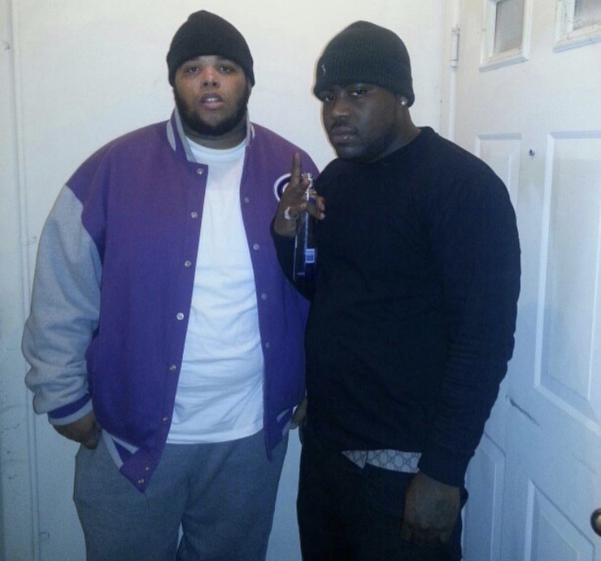 BIGOOH's tweet photo. Today Makes 6 Years lil’ Bro Been Gone...Things are Going to Happen in This Lifetime That We NEVER Goin’ Understand...Just Know We Still Reppin’ & Keeping ya Name Alive...Love You Kid ‼️#RIPYoungFarr #FOREVERFARR ‼️💯👑💯 https://t.co/Cj8IulOvqp