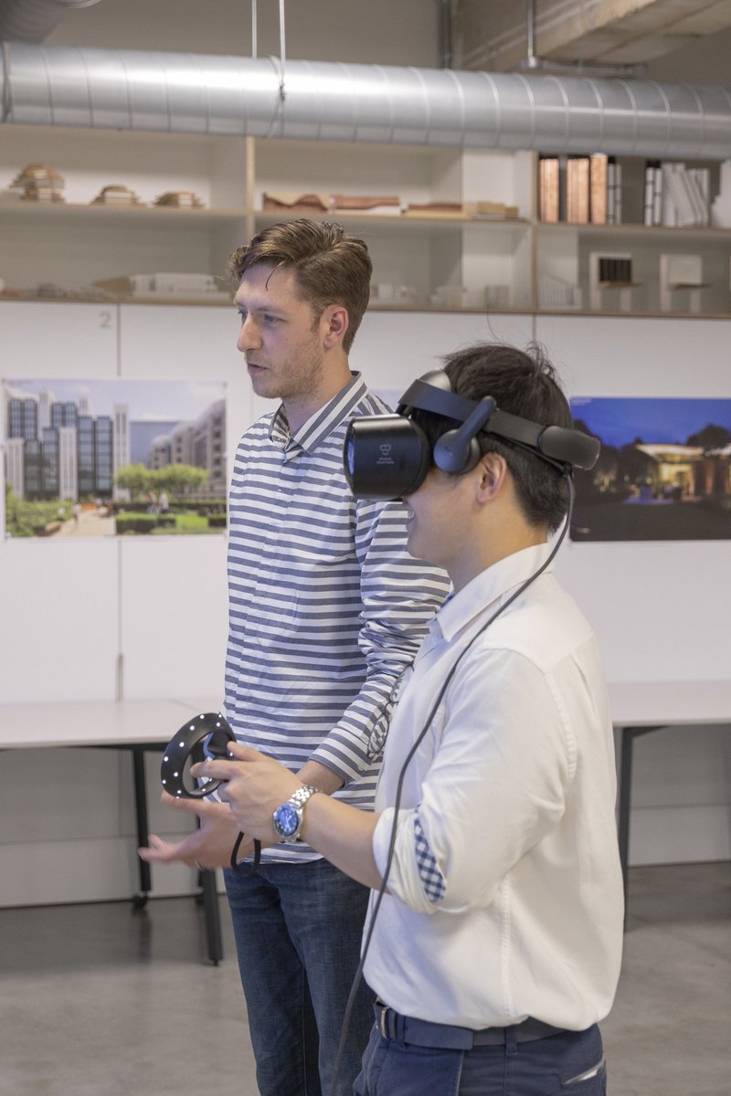 LFArchitecture's tweet photo. From fascinating project exhibitions to amazing VR tours, we'd like to say a huge thank you to the brilliant studios & organisations that got stuck into our #StudioLatesHub in Fitzrovia for #LFA2019, welcoming visitors through their studio doors for a fun-filled Friday evening!π https://t.co/Hl5pyxCOT9