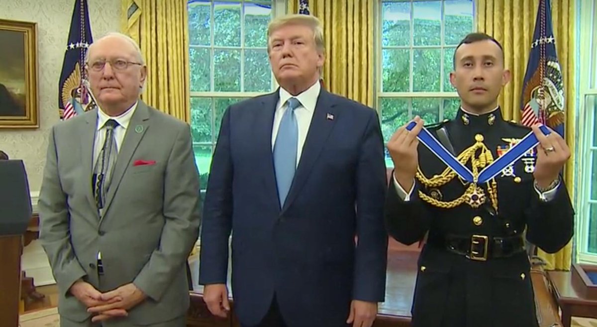 Basketball great Bob Cousy honored with Presidential Medal of Freedom #Basketball #BobCousy #trump https://t.co/27RCfVDQNE https://t.co/GaASZ20qw0