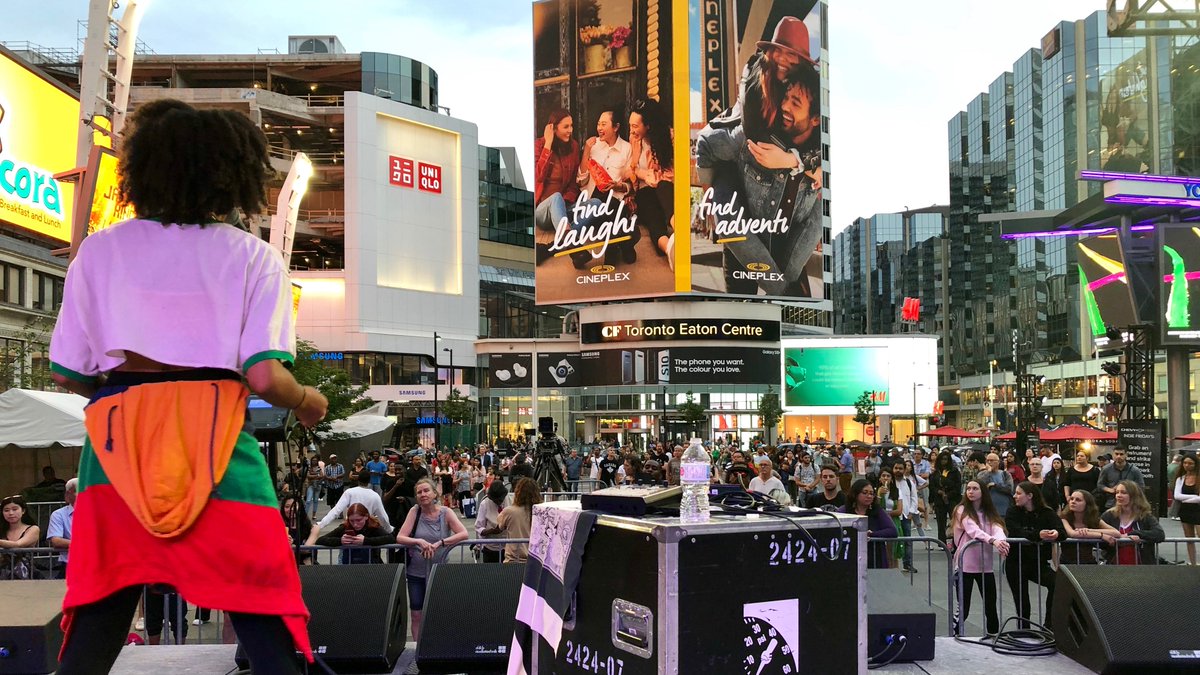 ChevroletCanada's tweet photo. #ChevyMusic Indie Fridays is back again tonight at @YDSquare from 5-11pm! Stop by to listen to artists like @maddieoldsmusic, or strike your best pose in our Chevrolet Spark photo booth. https://t.co/2vmA7d7BB9