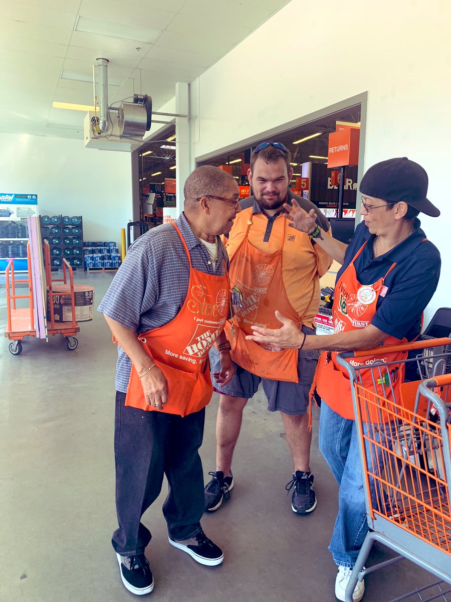 PNWAstroLawn's tweet photo. 🎉🎉Happy Friday everyone!! 🎉🎉@kimhall2001  @CComerfordHD #4737Covington https://t.co/Gu1WjvipSs