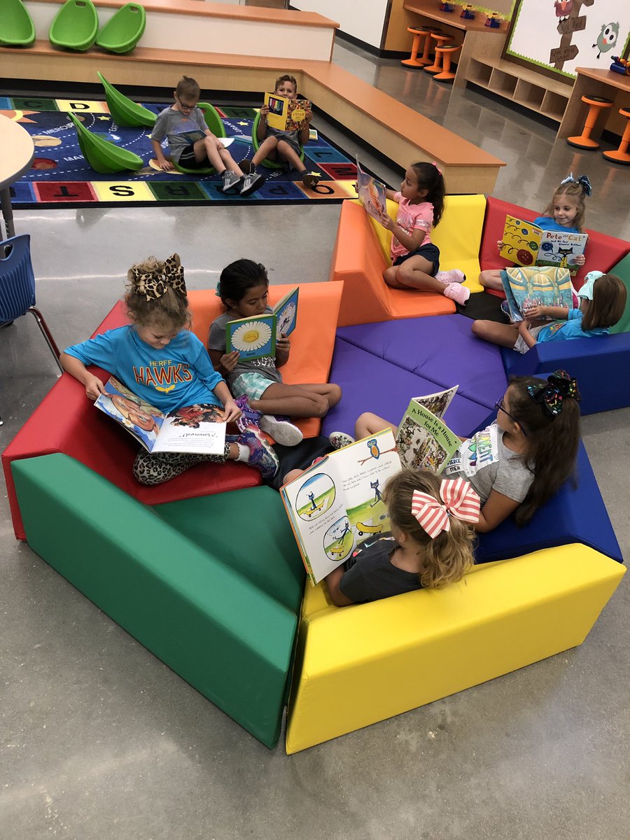 BethMiller_HES's tweet photo. Building our reading stamina in our Nests. #herffhawks #weareboerneisd https://t.co/gkJ4JxuSbA