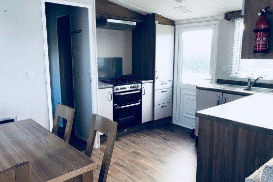 BeestonRegisHol's tweet photo. Priced at £47,950, the 2016 Swift Biarritz is a beautiful 2 bedroom home offering double glazing, central heating, ensuite toilet and a large decking.

Call now to book your viewing and benefit from FREE SITE FEES for the rest of this season!

👉 01263 823614 https://t.co/mwP4lO89A1
