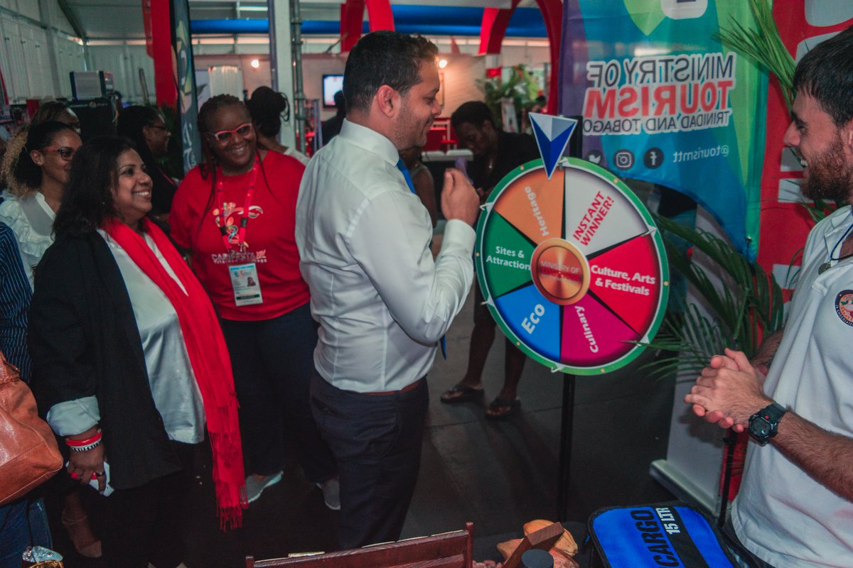 mccdtt's tweet photo. #TourismInCarifesta Minister of Tourism, the Honourable Randall Mitchell at #Booth76 #CarifestaXIV #TradeDistrict #GrandMarket #PortofSpain @rmitchellsfe @CARIFESTA2019 @ctotourism @OPM_TT @newsgovtt https://t.co/2njVAFv8Qo