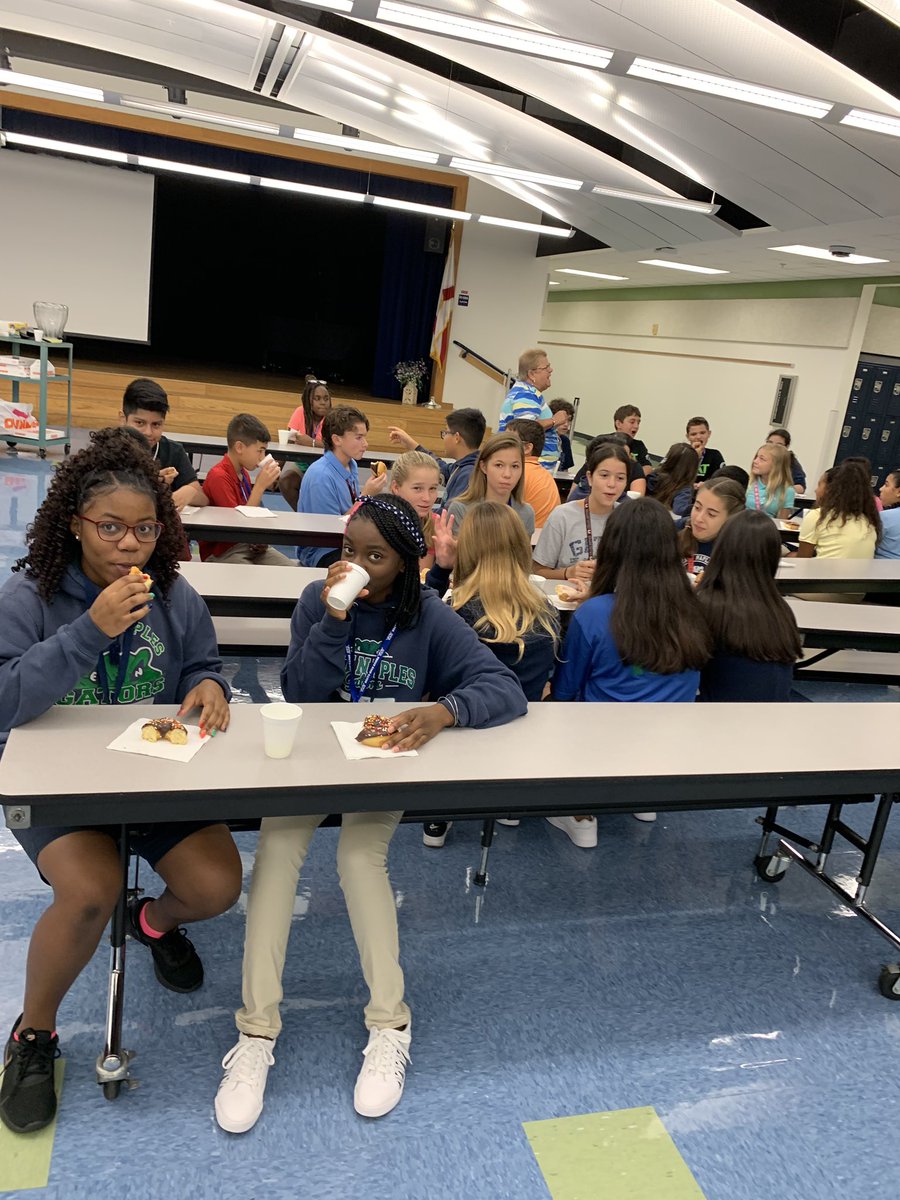 ENMGators's tweet photo. SY 19 Fourth quarter straight A celebration. Way to go gators!!#ccpsfamily #gameongators https://t.co/quoReG10wi