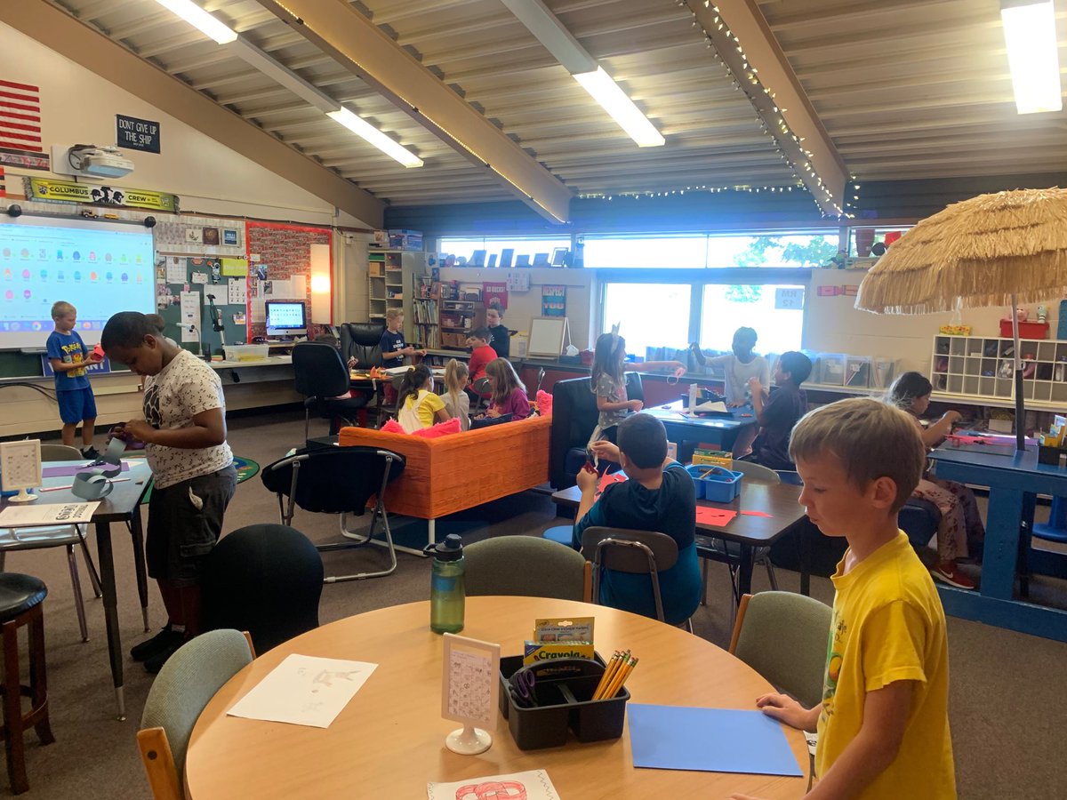 Great things are happening at Brown room 12, 3rd grade with Mr. Kuck#STEMchallenge #hcsdbrnbrs