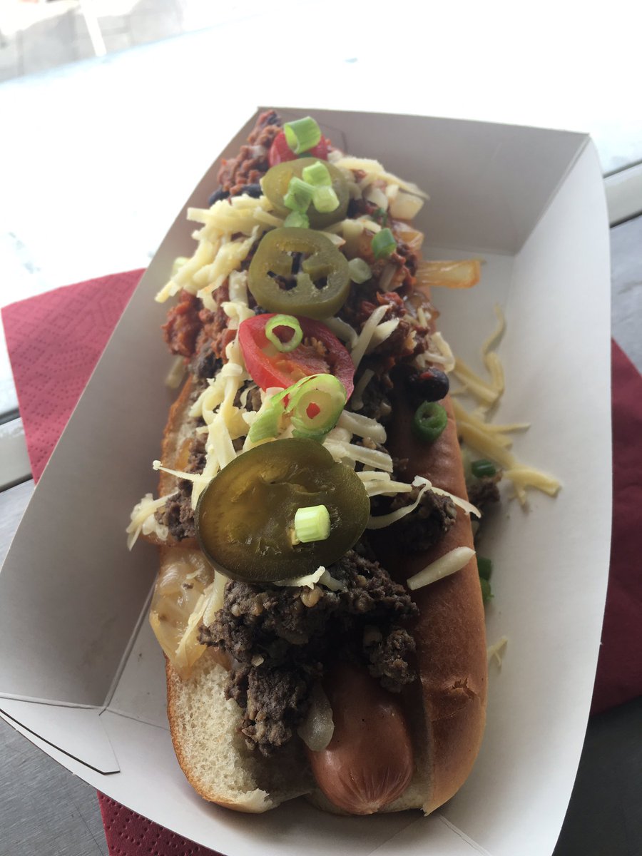 KitschenVan tweet media