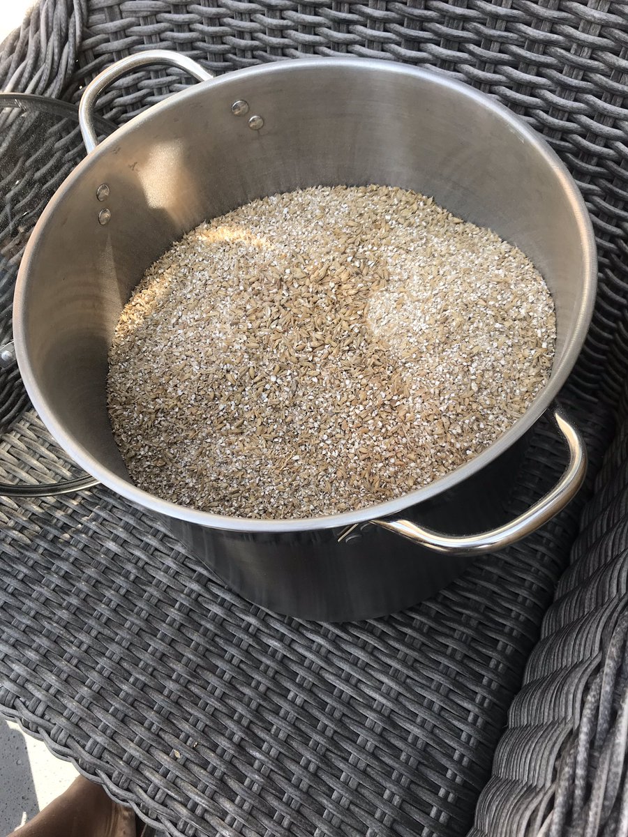 Eerste voorbereiding voor een zaterdag brouwdag. #brouwerijdeNook