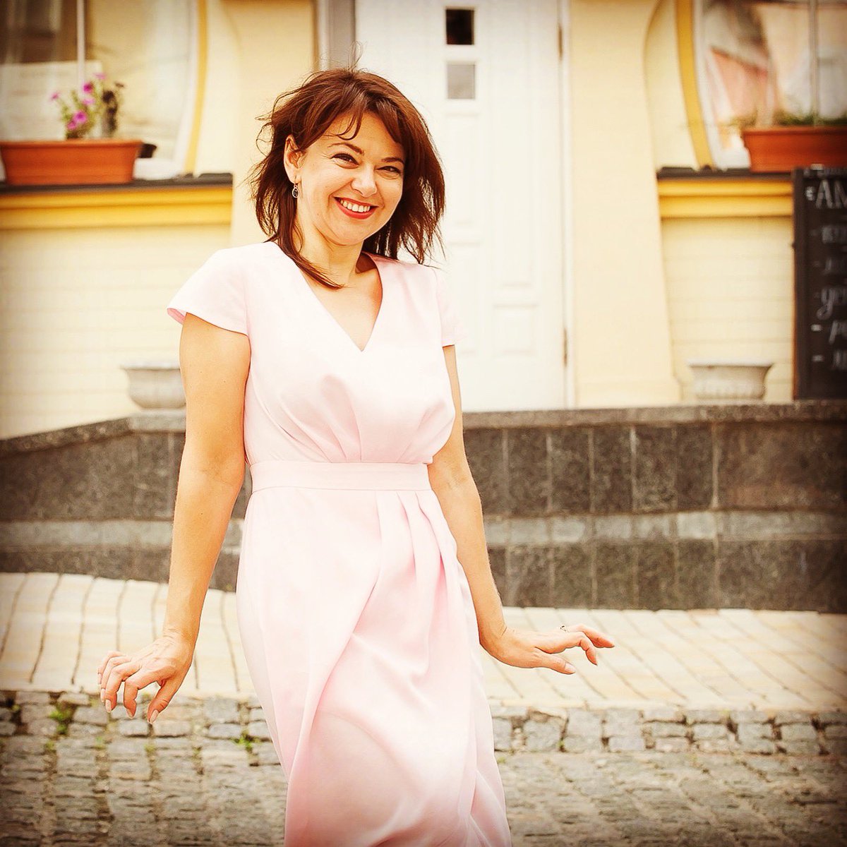 IrynaMelnychen2's tweet image. ➡️ теории возникают и отмирают. Сегодня невозможно утверждать, что освоив один курс или направление, ты стал востребованным на годы.  Гибкость. Тонус новых знаний. Открытость миру - вот качества, необходимые каждому перед будущим, о котором нам не известно)#FlowAcademy