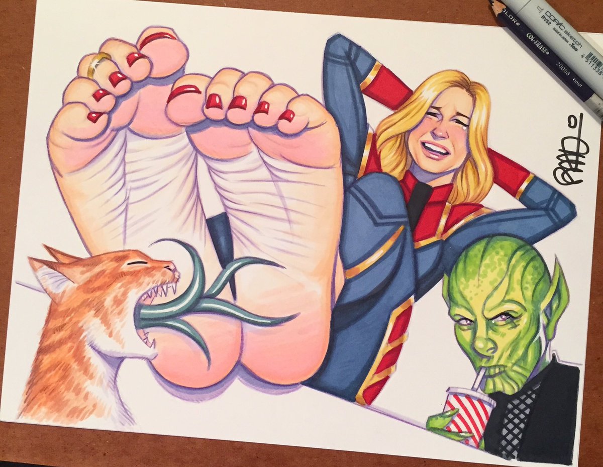 Captain Marvel deleted tickle scene custom sketchpic.twitter.com/xuZOA0Kaz4...
