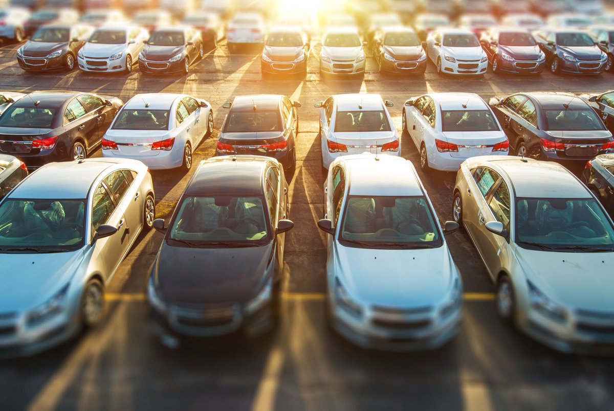 Did you know, there are 1.2 billion cars in the world today, and it is estimated there will be 2 billion cars by 2040! 😲🚗