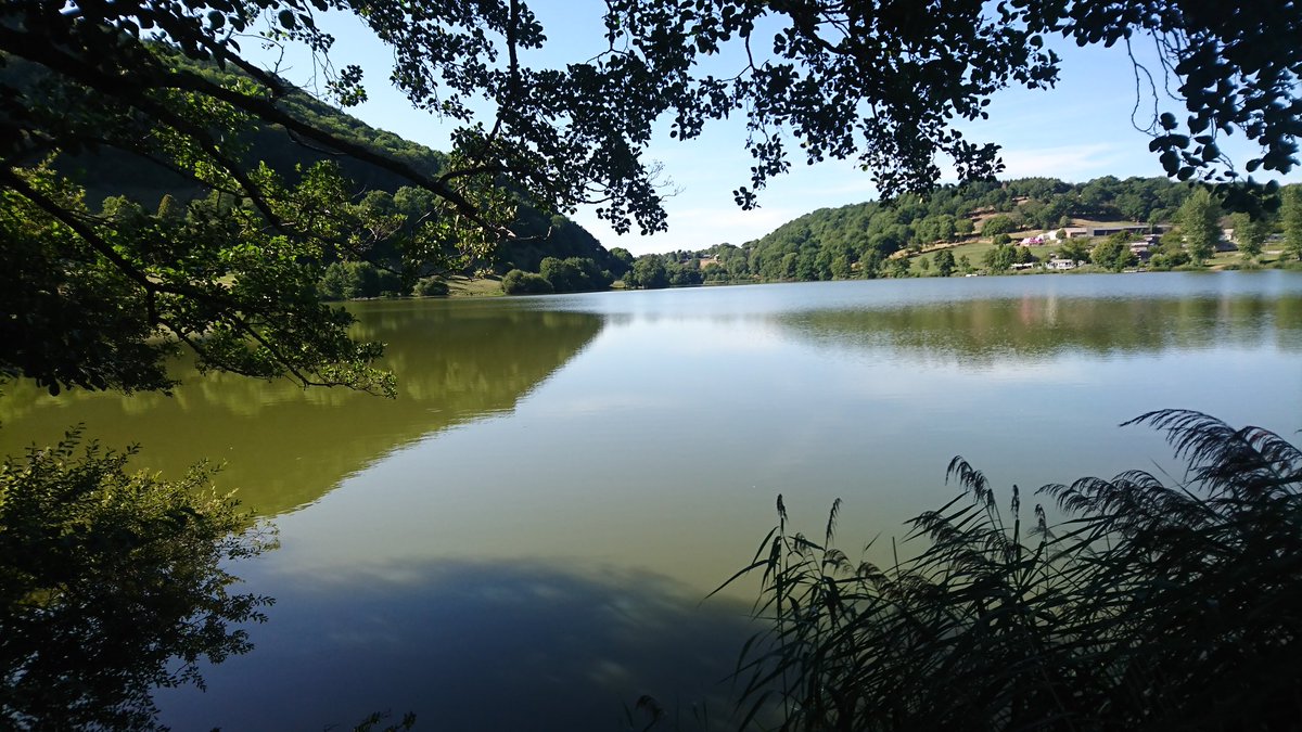Mitch15arverne's tweet photo. Retour au camp de base #menet #Cantal https://t.co/JNJ6yCeFfW