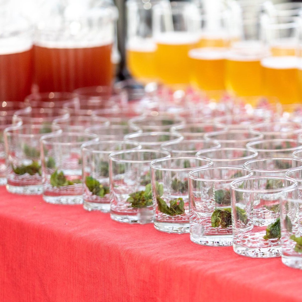 Throwback to last weekend where we were privileged to have our Sweet Cherry Wit featured at the Kneehill County Long Table Dinner, alongside Valley Brewing and Eau Claire Distillery 🍻What an amazing event it was at the beautiful Horseshoe Canyon. #prairiebrewingcompany