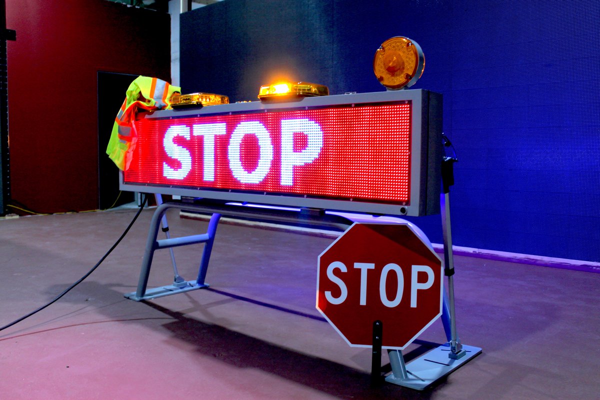 TechnoSignz's tweet photo. STOP!!! In the name of road traffic safety!
#TechnoSignz #Technology #Signs #Signage #DigiPilotSign #Digital #Pilot #Sign #EscortVehicle #PilotCar #Edmonton #YEG #Alberta #Canada https://t.co/oQ53pEnNGA
